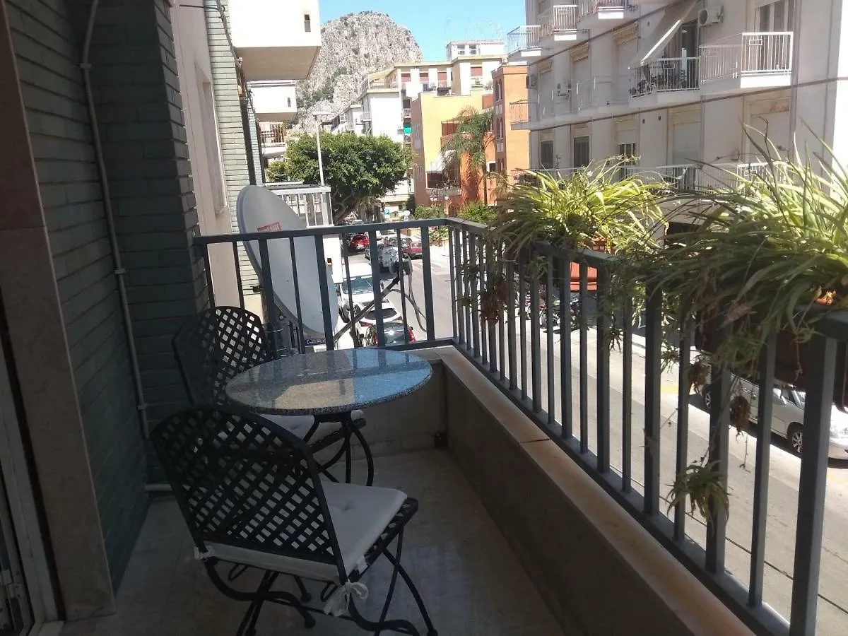 Tilde B&B Cefalù 3*,